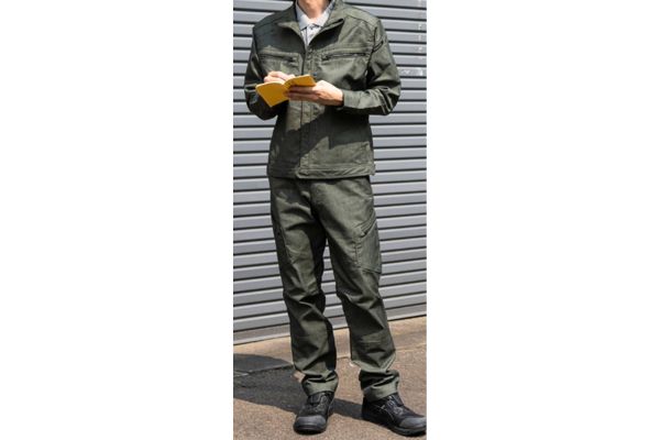 新作業着着用写真